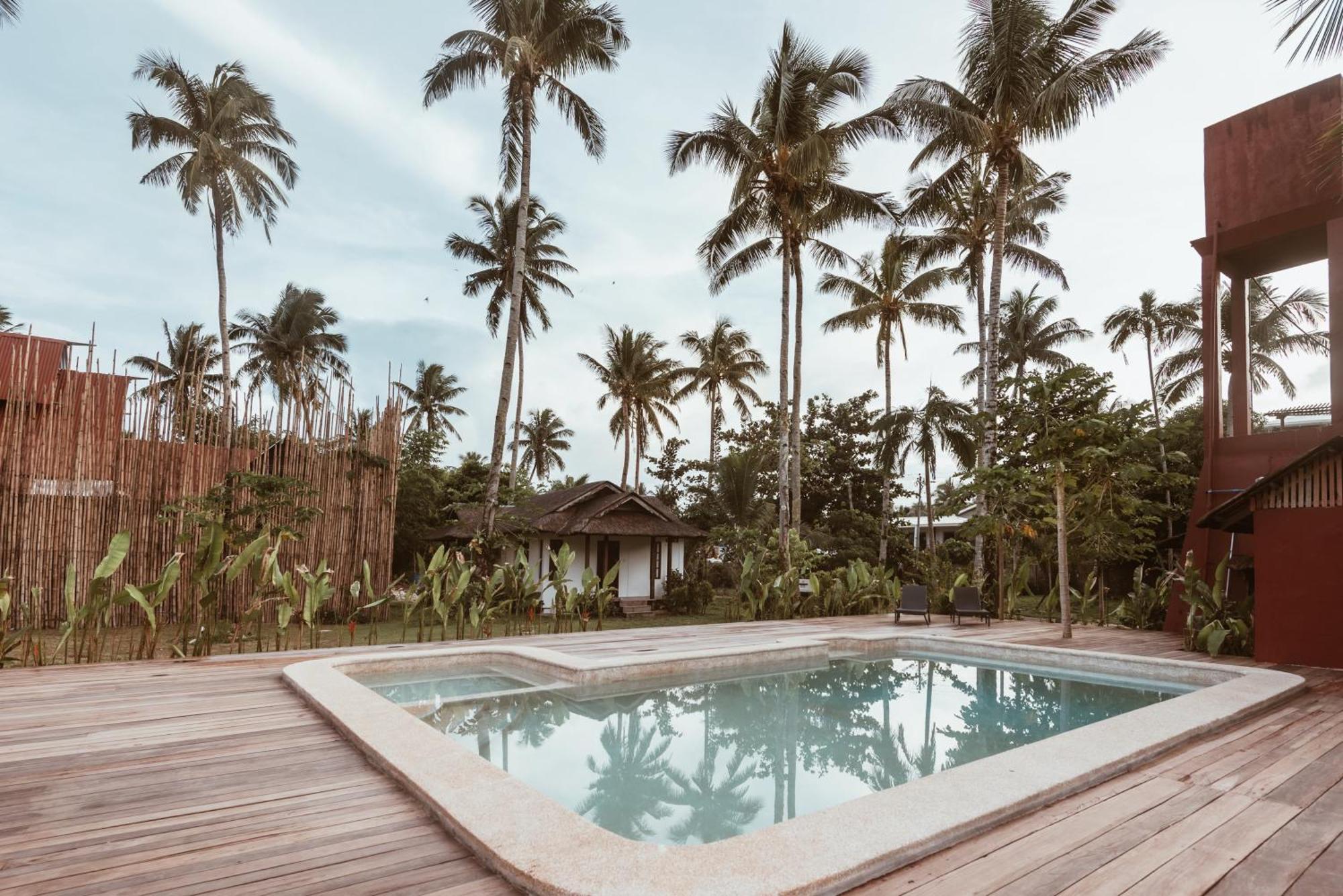 Alon Cloud9 Beach Front Catangnan Exterior foto